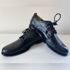 Frye shoes, marbled (black/gray), leather outer and inner part, size 7(fits 8)